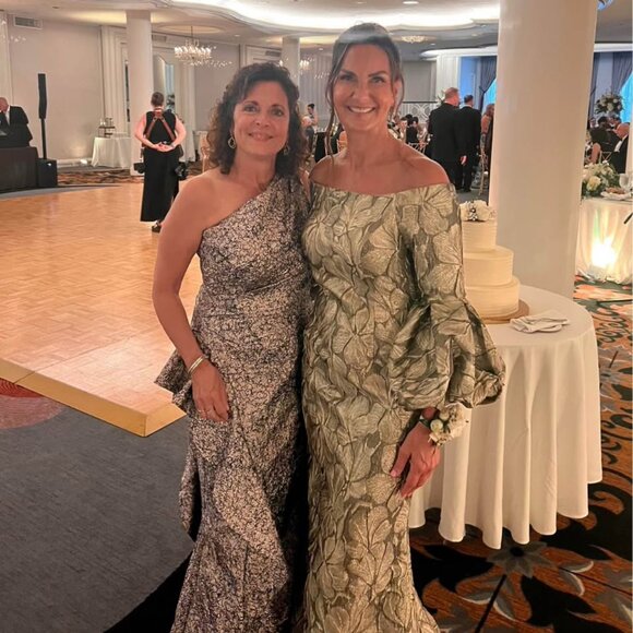 Alexander by Daymor Style #2054F24 Gold Mother of the Bride Dress Size 8 - Picture 4 of 7